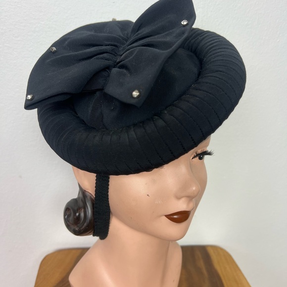 1940’s Vintage Black Faille Rhinestone Butterfly Women's Tilt Beret Cocktail Hat - Picture 14 of 16